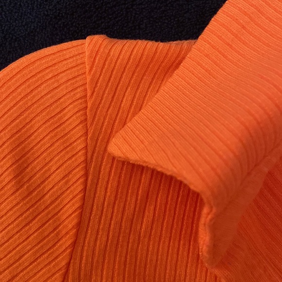 Crop Top - Picture 4 of 4